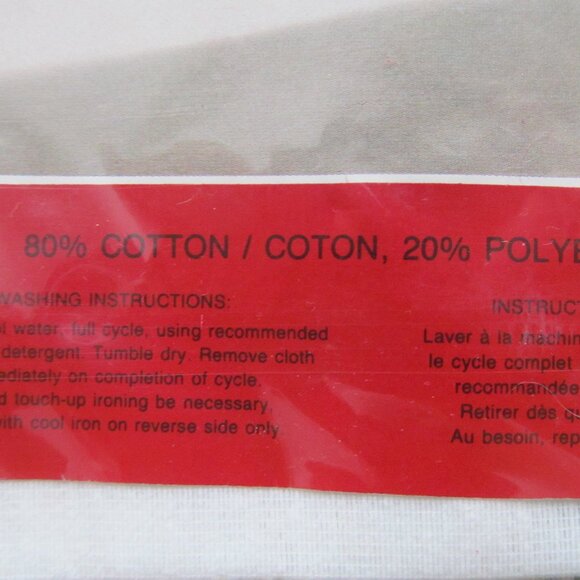 Vintage Christmas napkins (Set of 4) Ribbons 'n Wreaths Holiday decor - Picture 5 of 6